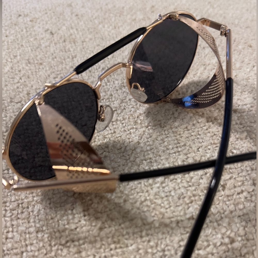 UNISEX Stylish Gold Sunglasses - Picture 8 of 15